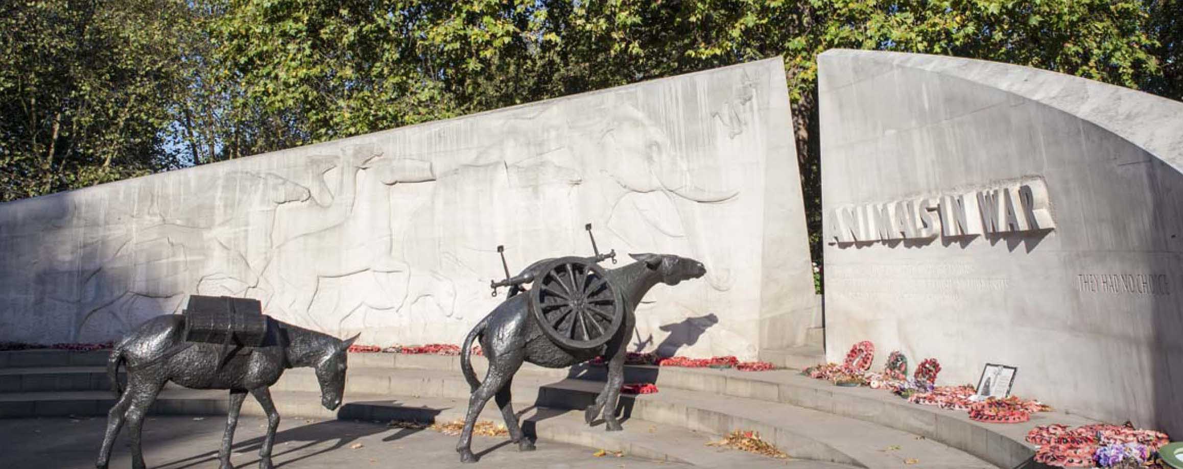 Мемориал «Животные на войне». Лондон (Великобритания).
